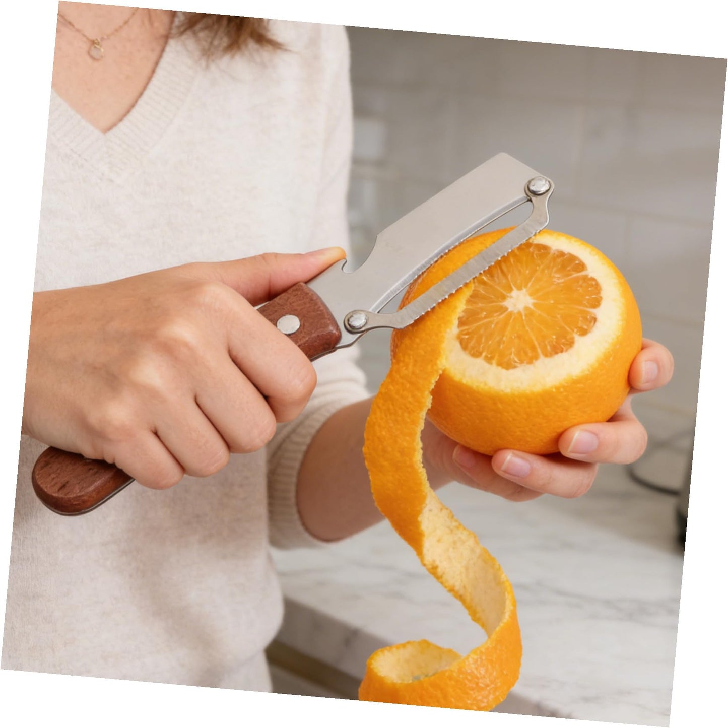 EPIGEIST 2 Stück 2 Stück-Pack Multifunktionaler Küchen Schäler mit Holzgriff Gemüseschäler und Flaschenöffner für Obst Gemüse und Picknick Langlebiges Schälwerkzeug